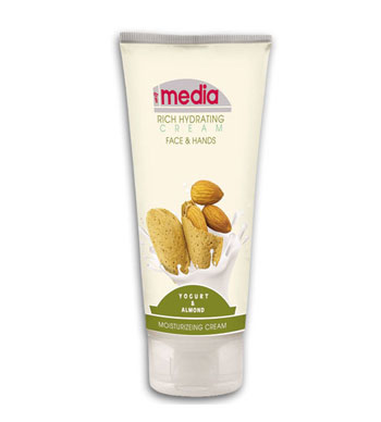 کرم مرطوب کننده دست و صورت ماست و بادام